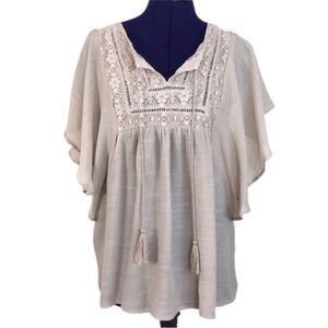 Spense Light Gray Lace Short Sleeve Top